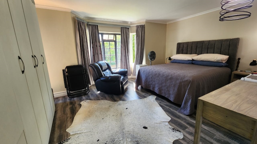 4 Bedroom Property for Sale in Heatherlands Western Cape